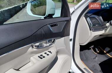 Внедорожник / Кроссовер Volvo XC90 2020 в 