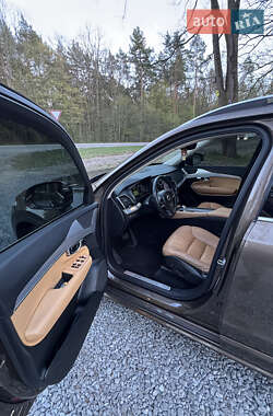 Внедорожник / Кроссовер Volvo XC90 2015 в 