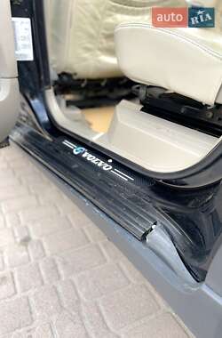 Внедорожник / Кроссовер Volvo XC90 2004 в 