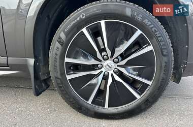 Внедорожник / Кроссовер Volvo XC90 2022 в 