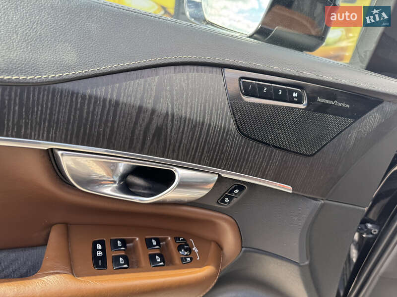 Внедорожник / Кроссовер Volvo XC90 2020 в Стрые
