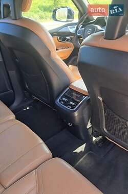 Позашляховик / Кросовер Volvo XC90 2016 в 