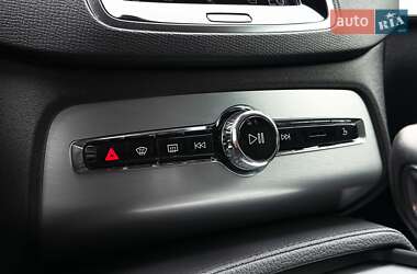 Внедорожник / Кроссовер Volvo XC90 2016 в 