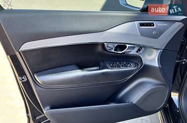 Внедорожник / Кроссовер Volvo XC90 2017 в 