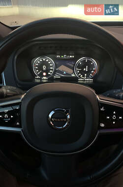 Внедорожник / Кроссовер Volvo XC90 2020 в 