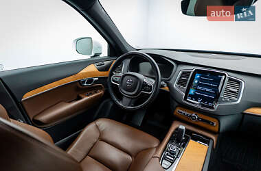 Внедорожник / Кроссовер Volvo XC90 2021 в 