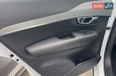 Внедорожник / Кроссовер Volvo XC90 2019 в 