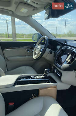 Позашляховик / Кросовер Volvo XC90 2016 в 