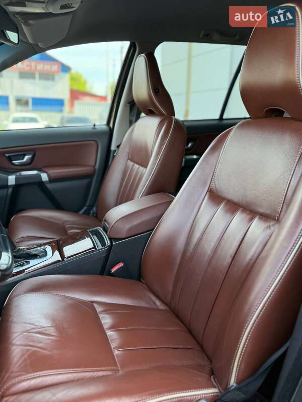 Позашляховик / Кросовер Volvo XC90 2013 в Києві