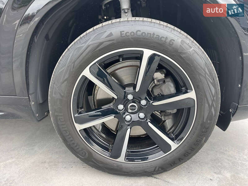 Внедорожник / Кроссовер Volvo XC90 2022 в Киеве