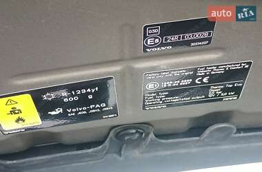 Позашляховик / Кросовер Volvo XC90 2020 в 