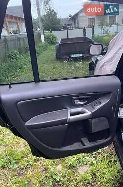 Внедорожник / Кроссовер Volvo XC90 2004 в 
