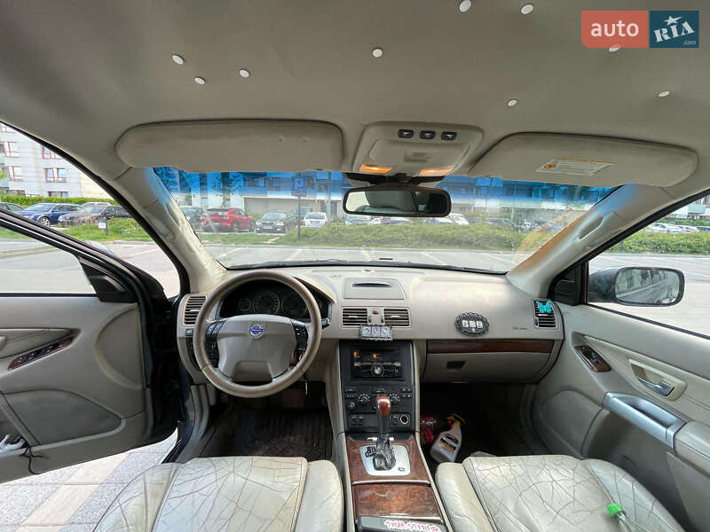 Внедорожник / Кроссовер Volvo XC90 2004 в Рава-Русской