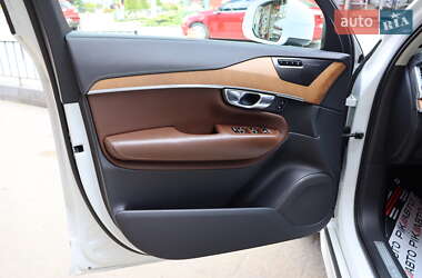 Внедорожник / Кроссовер Volvo XC90 2018 в 