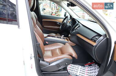 Внедорожник / Кроссовер Volvo XC90 2018 в 