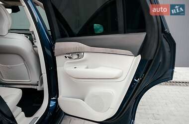Внедорожник / Кроссовер Volvo XC90 2022 в 