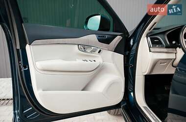 Внедорожник / Кроссовер Volvo XC90 2022 в 