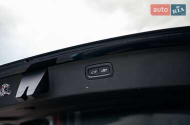 Внедорожник / Кроссовер Volvo XC90 2022 в 