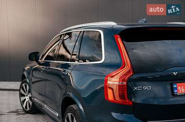Внедорожник / Кроссовер Volvo XC90 2022 в 