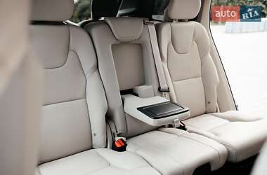 Внедорожник / Кроссовер Volvo XC90 2022 в 