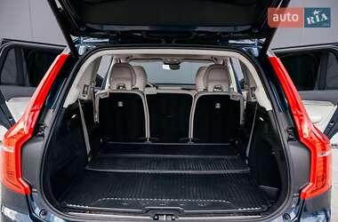 Внедорожник / Кроссовер Volvo XC90 2022 в 