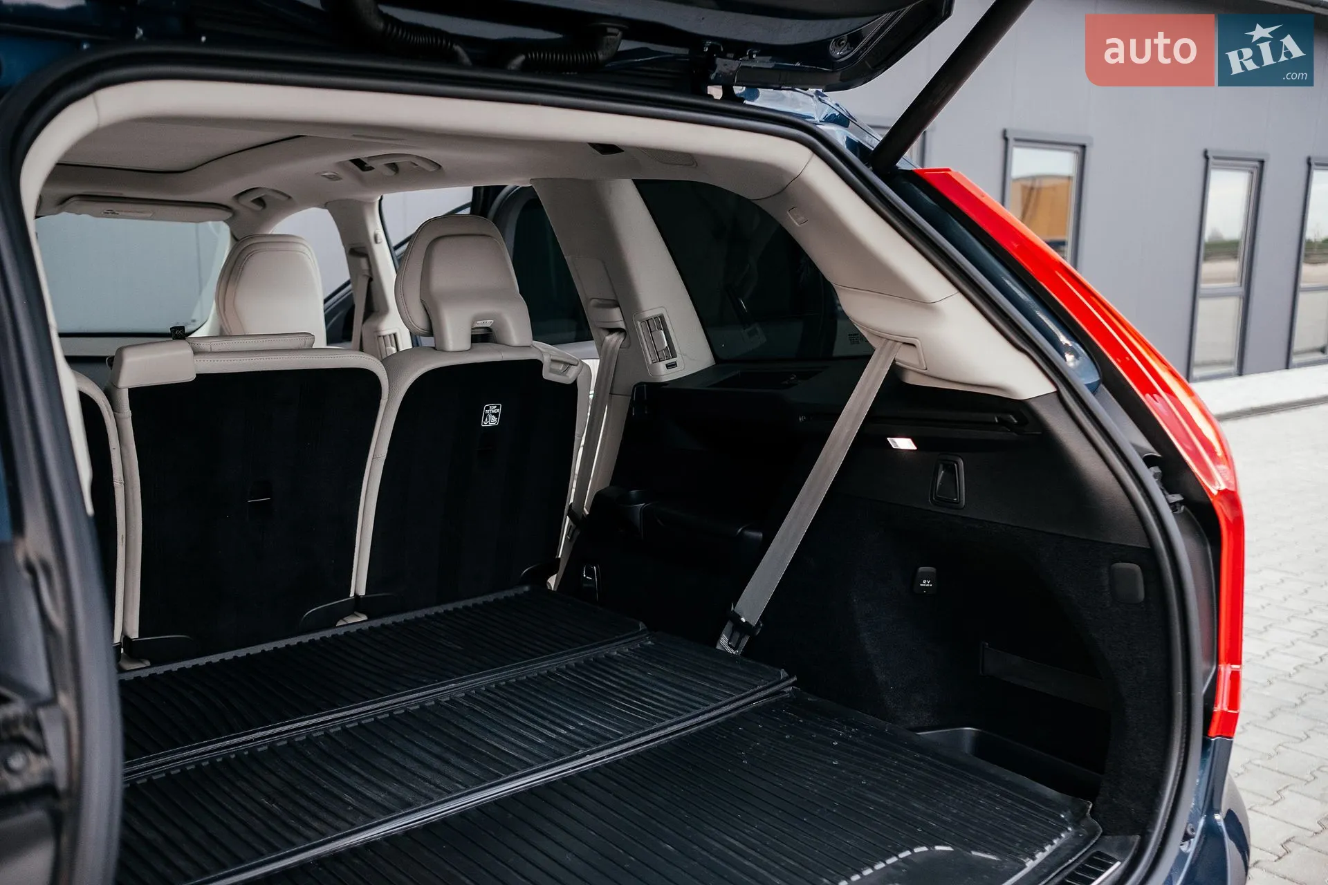 2022 Volvo XC90 - мініатюра 187