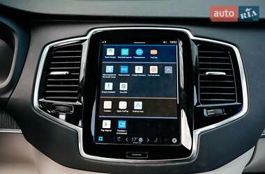 Внедорожник / Кроссовер Volvo XC90 2022 в 