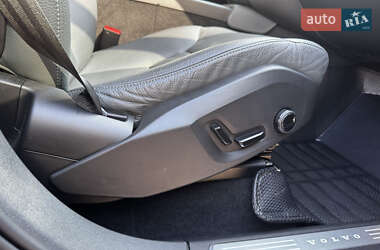 Внедорожник / Кроссовер Volvo XC90 2019 в 