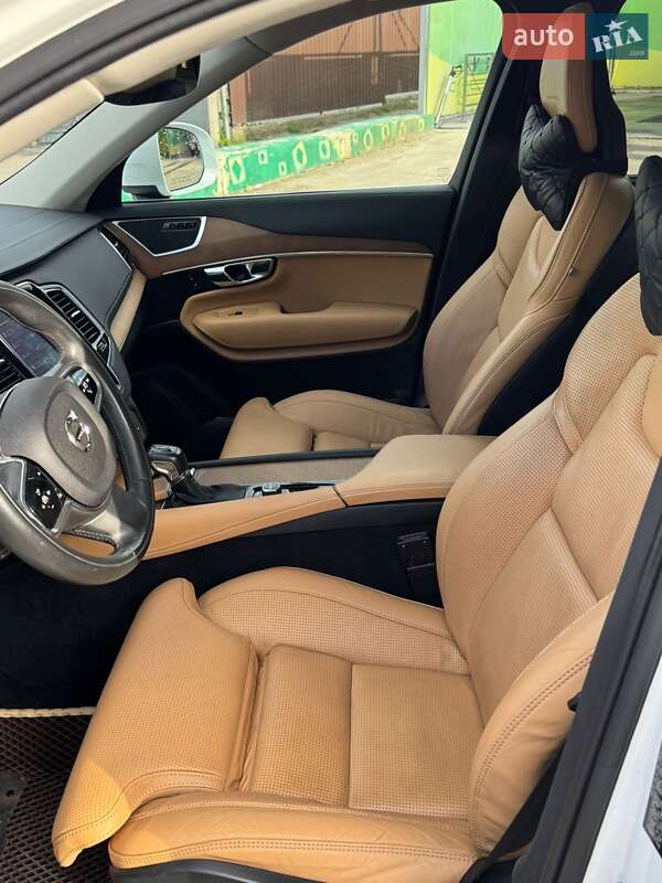 Внедорожник / Кроссовер Volvo XC90 2016 в Ахтырке