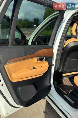 Внедорожник / Кроссовер Volvo XC90 2016 в 