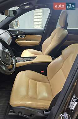 Внедорожник / Кроссовер Volvo XC90 2016 в 