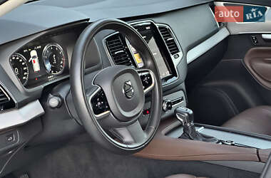 Внедорожник / Кроссовер Volvo XC90 2019 в 