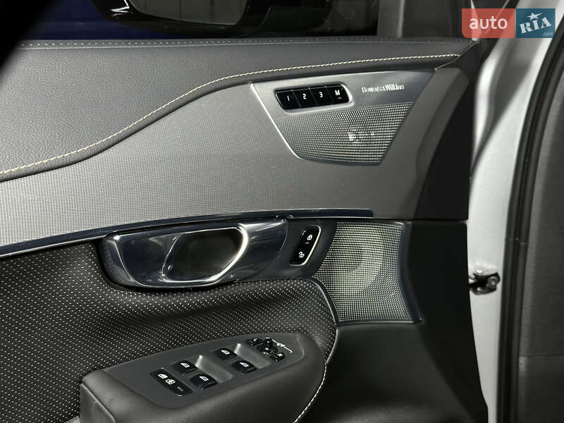 Внедорожник / Кроссовер Volvo XC90 2020 в Сумах