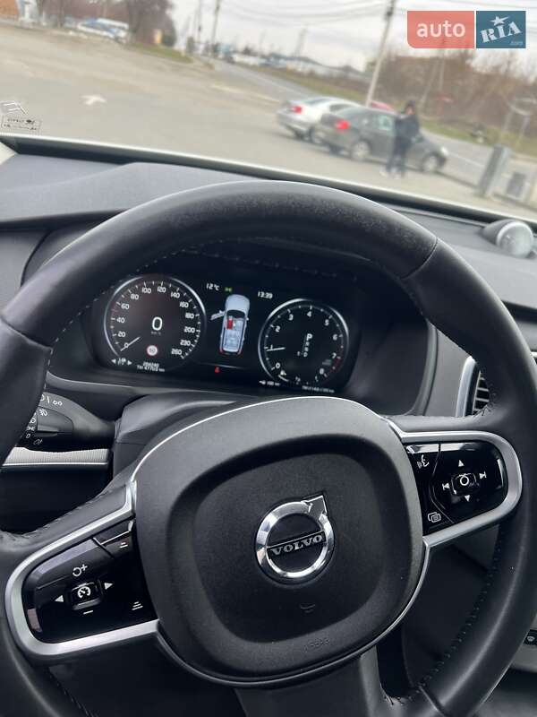 Внедорожник / Кроссовер Volvo XC90 2015 в Черновцах