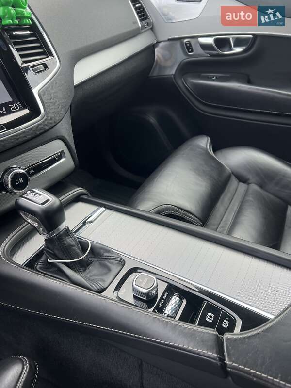 Внедорожник / Кроссовер Volvo XC90 2015 в Черновцах