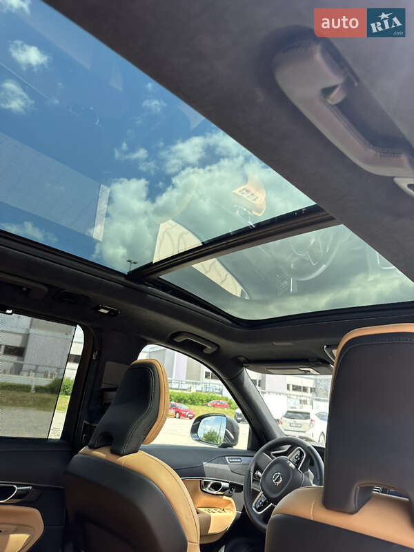 Внедорожник / Кроссовер Volvo XC90 2024 в Ужгороде