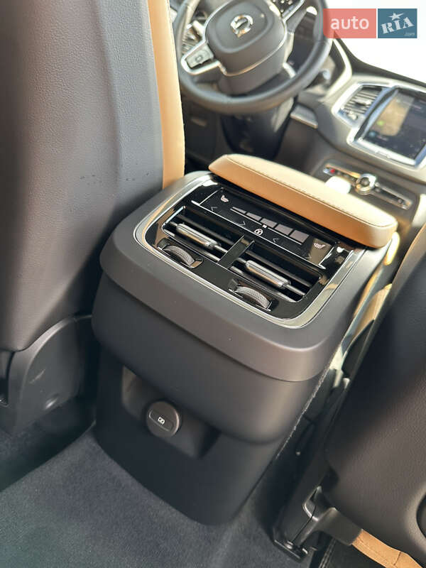 Внедорожник / Кроссовер Volvo XC90 2024 в Ужгороде