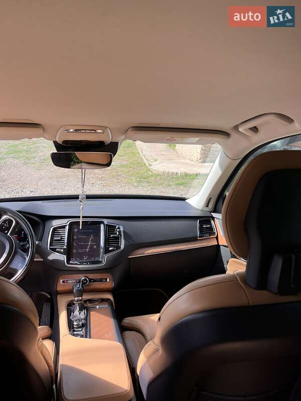 Внедорожник / Кроссовер Volvo XC90 2015 в Тарутине