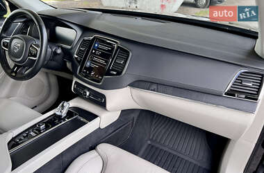 Позашляховик / Кросовер Volvo XC90 2020 в 