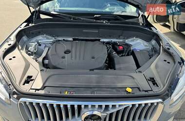 Внедорожник / Кроссовер Volvo XC90 2024 в 