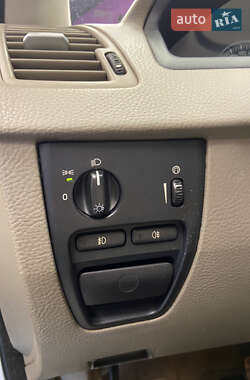 Внедорожник / Кроссовер Volvo XC90 2005 в 