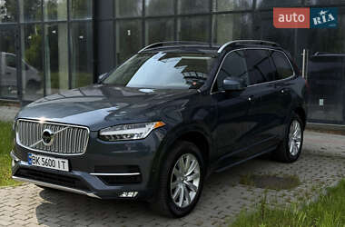 Внедорожник / Кроссовер Volvo XC90 2017 в 