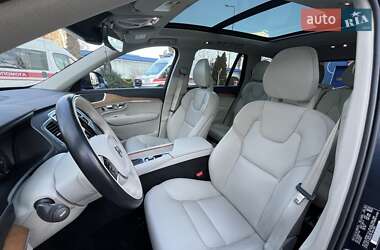Внедорожник / Кроссовер Volvo XC90 2021 в 