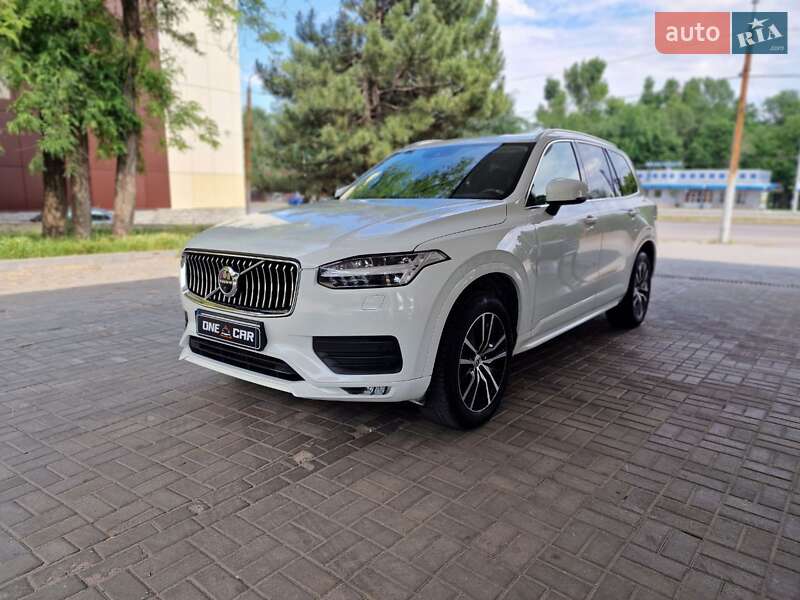 Volvo XC90 2019