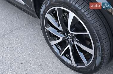 Внедорожник / Кроссовер Volvo XC90 2022 в 