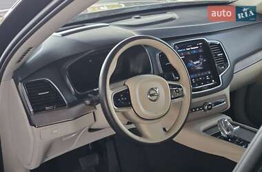 Внедорожник / Кроссовер Volvo XC90 2022 в 