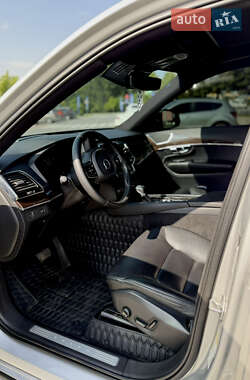 Внедорожник / Кроссовер Volvo XC90 2015 в 