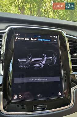 Внедорожник / Кроссовер Volvo XC90 2022 в 