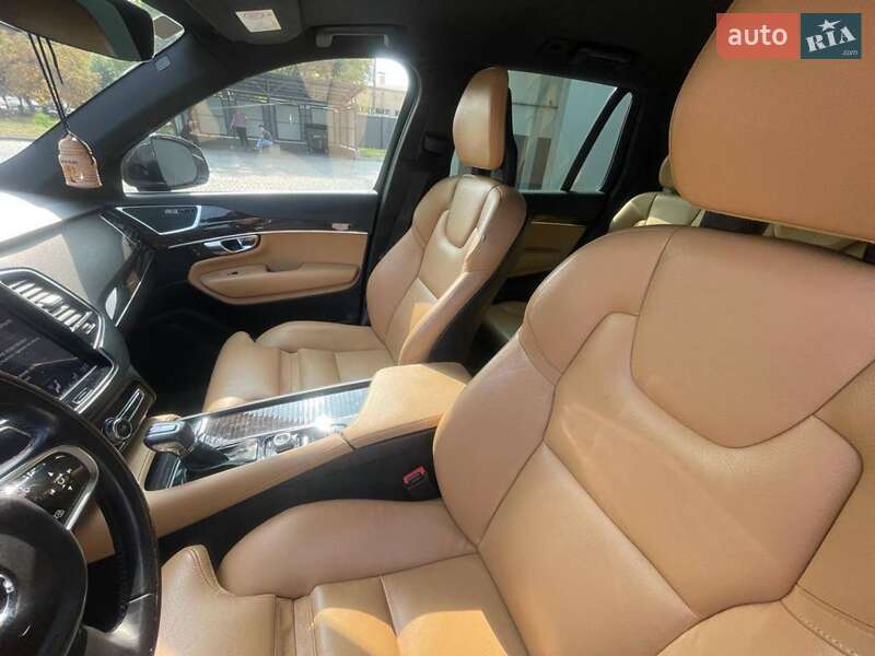 Позашляховик / Кросовер Volvo XC90 2015 в Києві