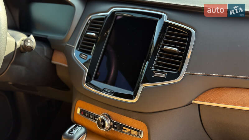 Внедорожник / Кроссовер Volvo XC90 2017 в Киеве